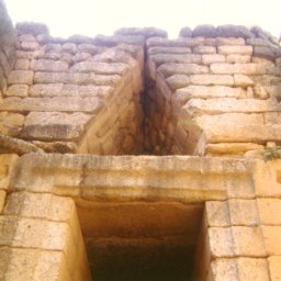 Entrance to the Treasury of Atreus at Mycenae © J.B. Hare 2002