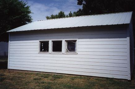 tulsa_house_garage_roof.jpg (22295 bytes)